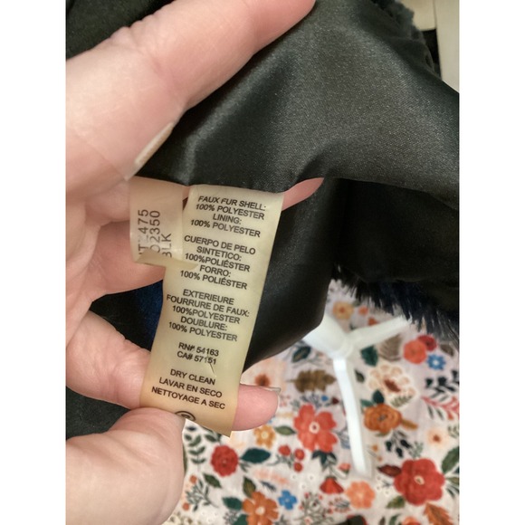 Calvin Klein Womens Black Faux Fur Vest Size Large - Picture 4 of 4